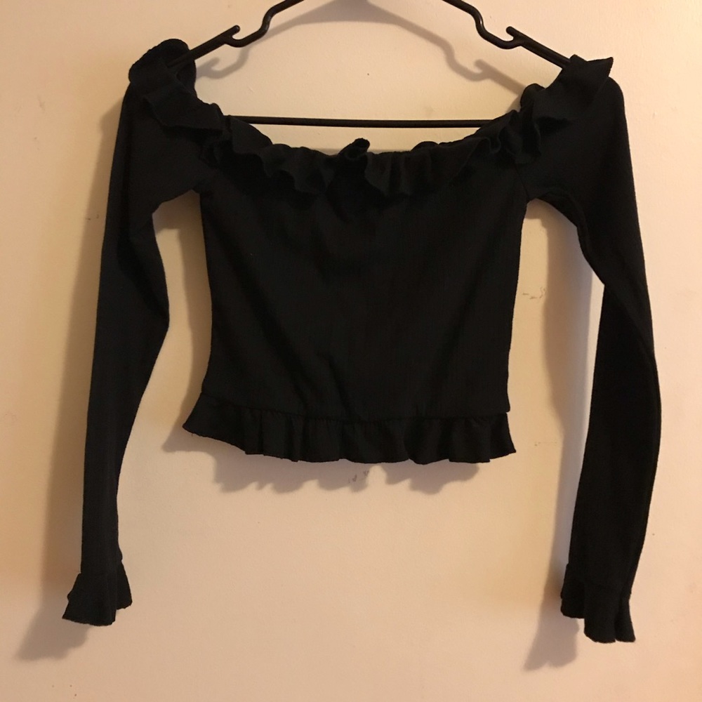 LA Hearts Ruffle Off Shoulder Crop Top